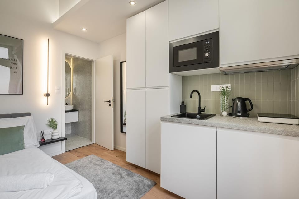 Bed, Coffee/tea facilities, Kitchen or kitchenette, Photo of the whole room, Bedroom, minibar, oven, toaster