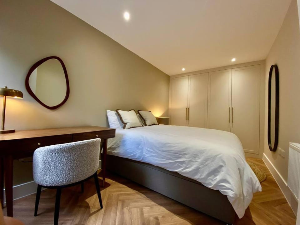 Bed, Bedroom, wardrobe