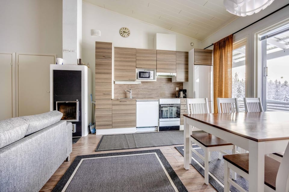 Dining area, flat iron, kitchen