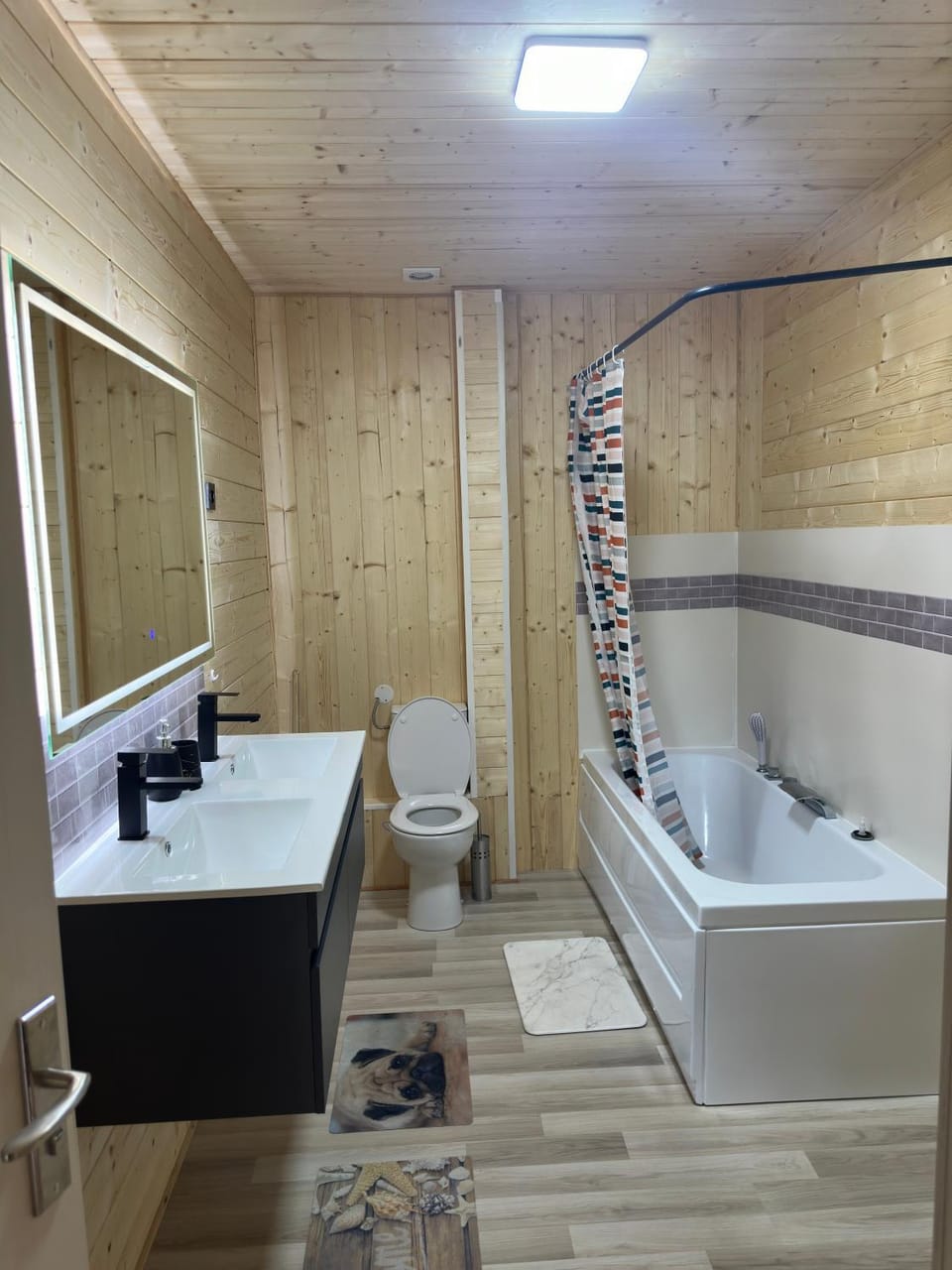 Shower, Bathroom, Bath, towels