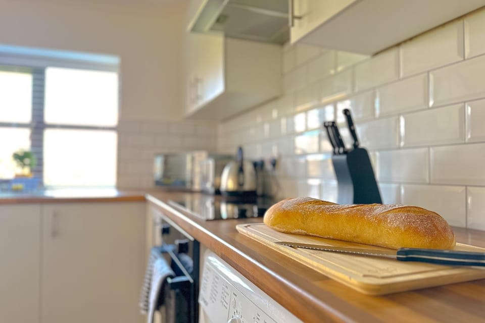 Kitchen or kitchenette, minibar, pet friendly, pet friendly, stove, stove, toaster, toaster, toaster, kitchen, kitchen