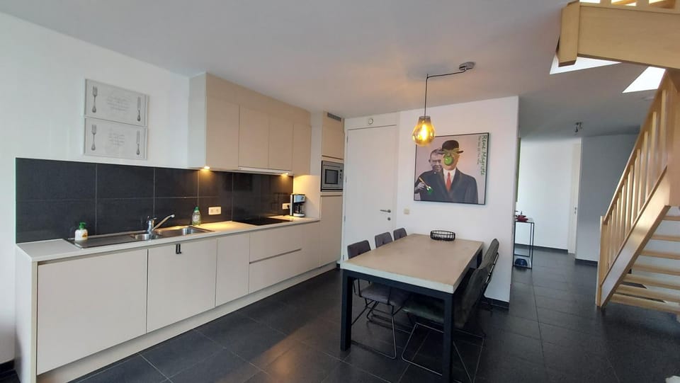 Kitchen or kitchenette, Dining area, minibar, pet friendly, stove
