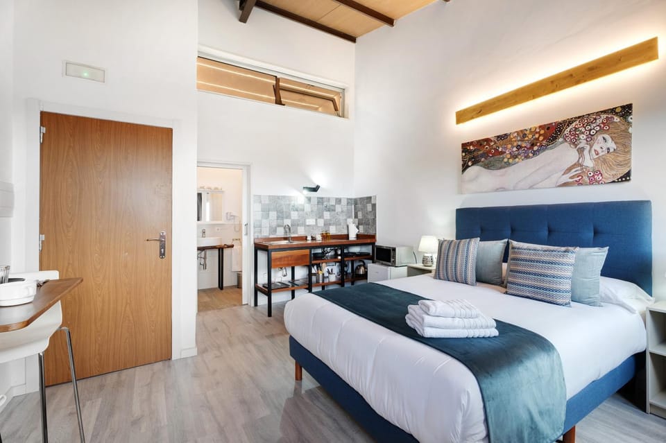 Property building, Living room, Bedroom