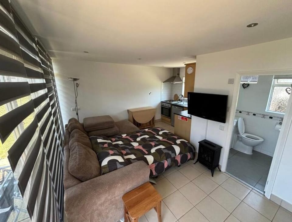 Granada, 2 bedroom chalet with onsite pool and bar Apartment in Selsey