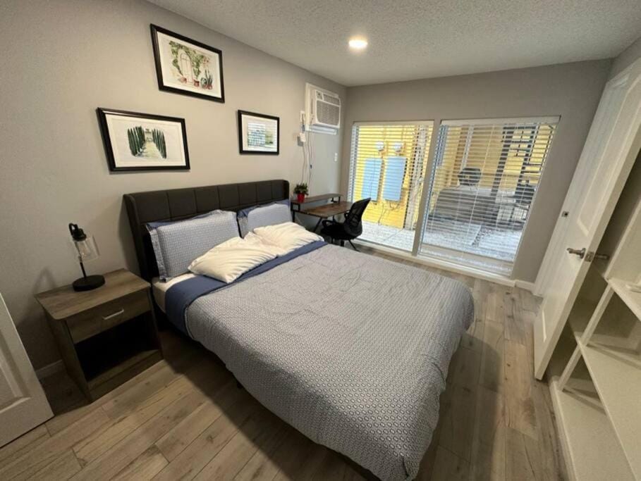 Elegant 1 Bdr-Montrose_ Siena @The Italian Plaza Nature lodge in Houston