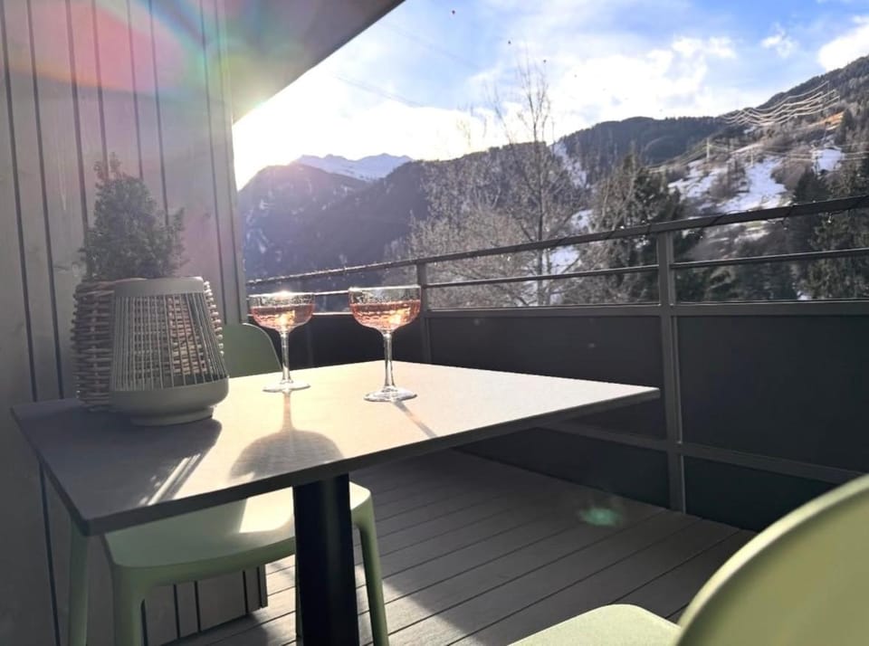 Natural landscape, View (from property/room), Balcony/Terrace, Mountain view