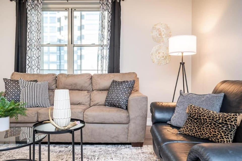 ATL Downtown Private Balcony 24h Concierge PT6F House in Atlanta