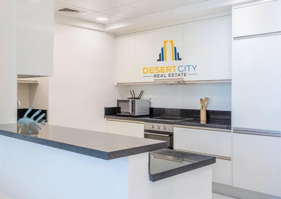 Fully Furnished 3 Bed in Habtoor City, Hosted by Desert City Stays Apartment in Dubai