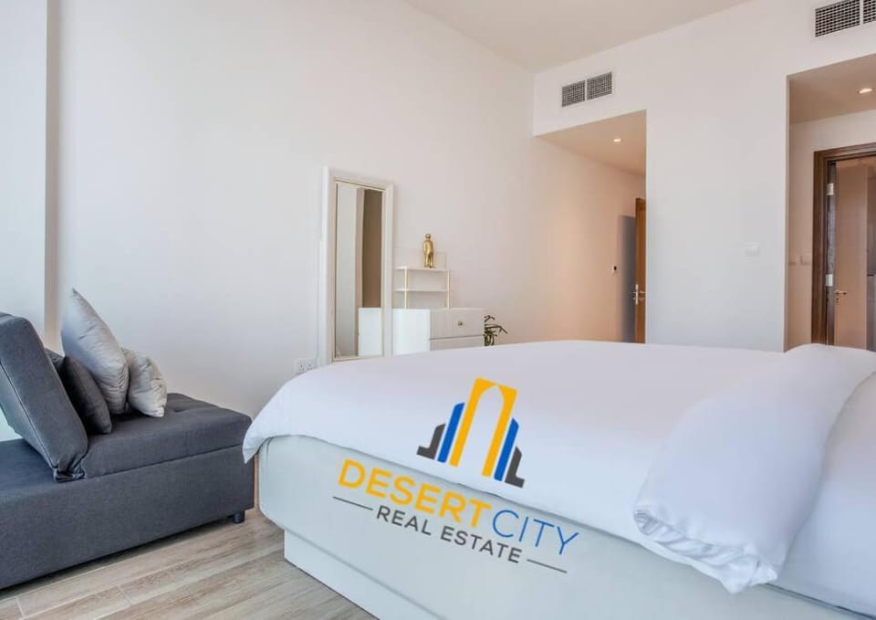 Fully Furnished 3 Bed in Habtoor City, Hosted by Desert City Stays Apartment in Dubai