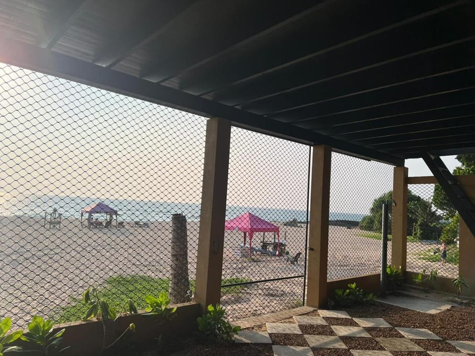 Beachfront Villa - Sleeps up to 4 Villa in Southern Province
