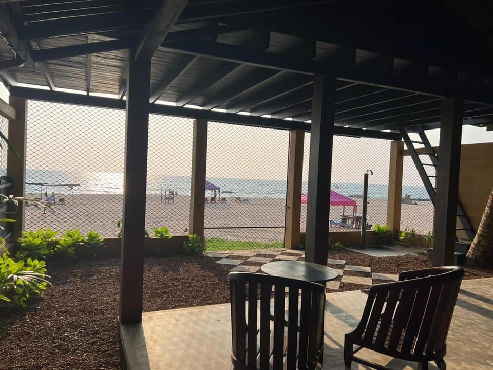 Beachfront Villa - Sleeps up to 4 Villa in Southern Province