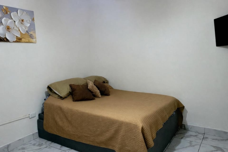 Departamento económico Mitras Centro Apartment in Monterrey