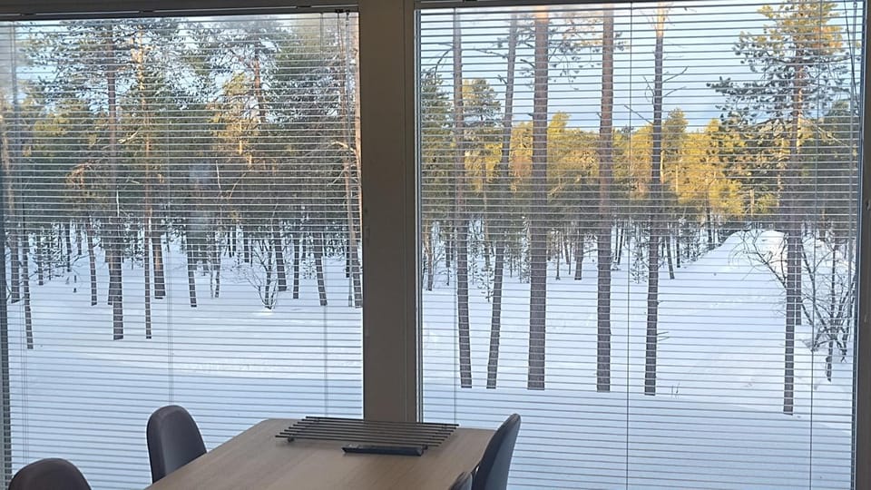 Neighbourhood, Natural landscape, Winter, Living room, Seating area