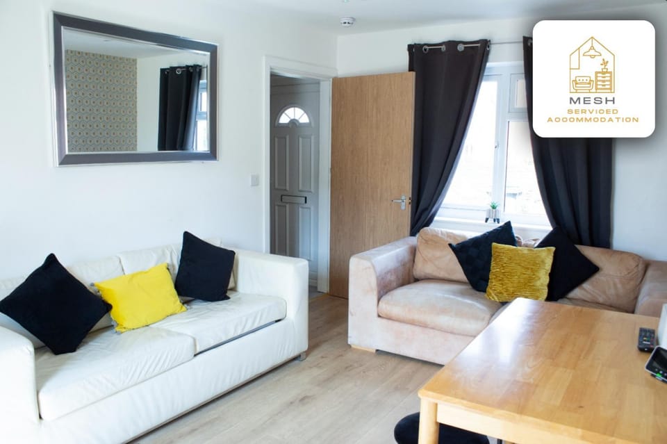 Living room, Seating area, internet
