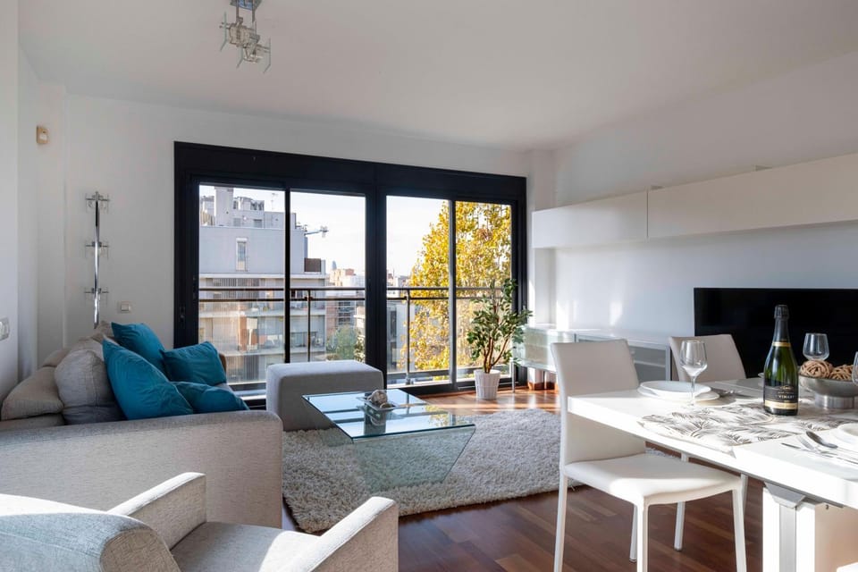 Apartment close to Diagonal Beach Apartment in Barcelona