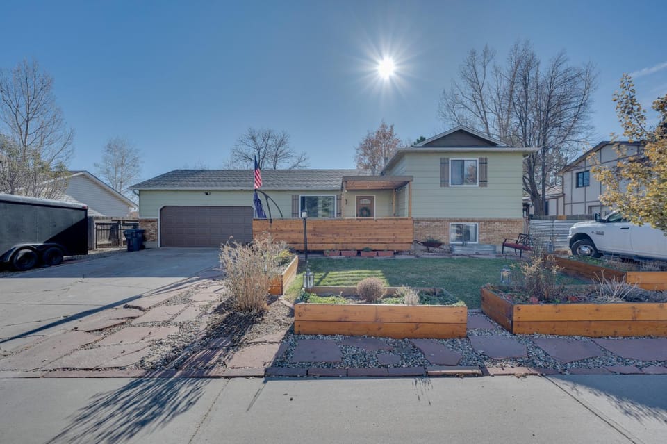 Loveland Home w/ Private Hot Tub + Wood Fireplace! House in Loveland