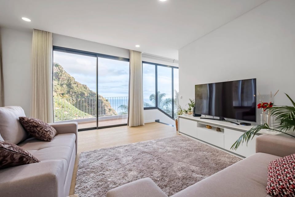 View (from property/room), View (from property/room), Living room, air conditioner, air conditioner