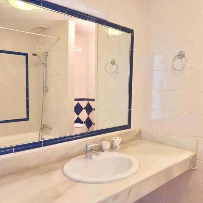 New Alquibla Gardens, Terrace & Pool Apartment in Benalmadena