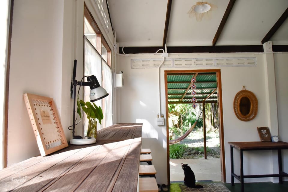 Communal lounge/ TV room, Living room, Seating area, Communal kitchen