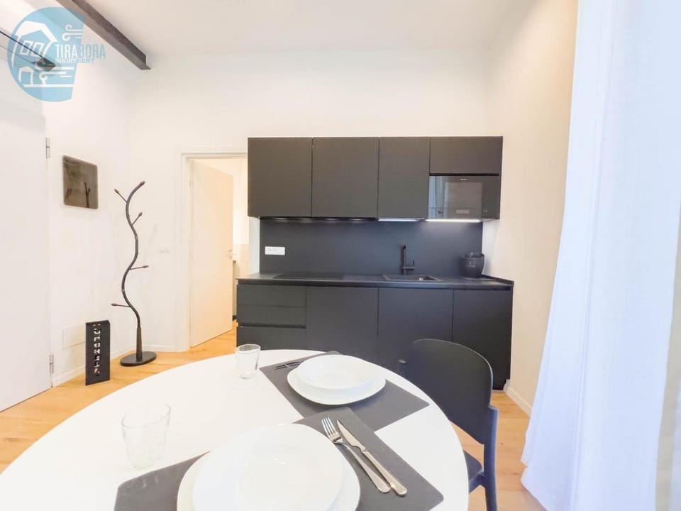 Imbriani 2 Tirabora Short Rent Apartment in Trieste