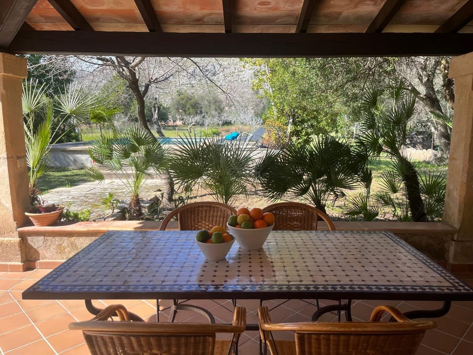 Garden, Dining area, Swimming pool