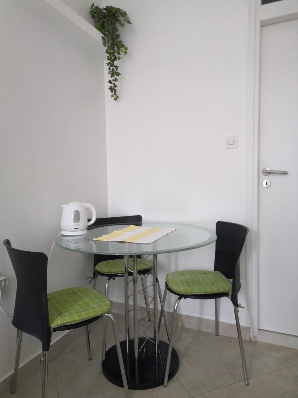 Seating area, Dining area