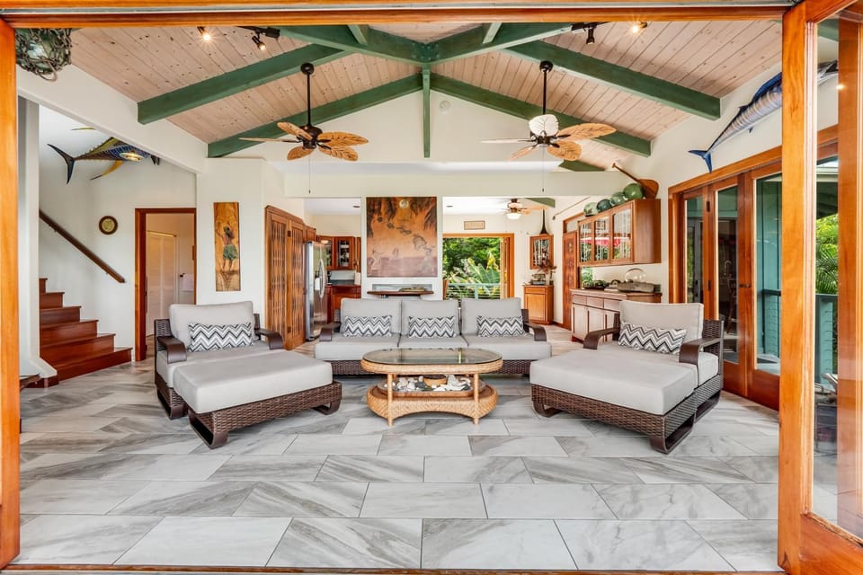 Manini Beachfront Getaway House in Kealakekua Bay