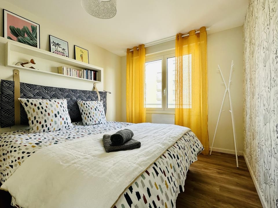 Bed, Bedroom
