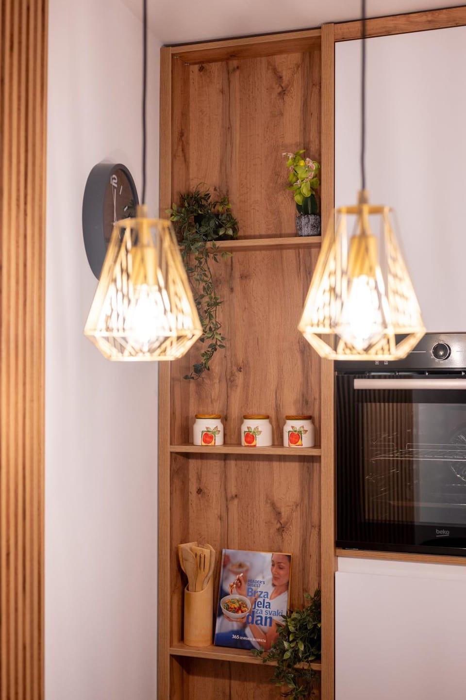 Kitchen or kitchenette, pet friendly