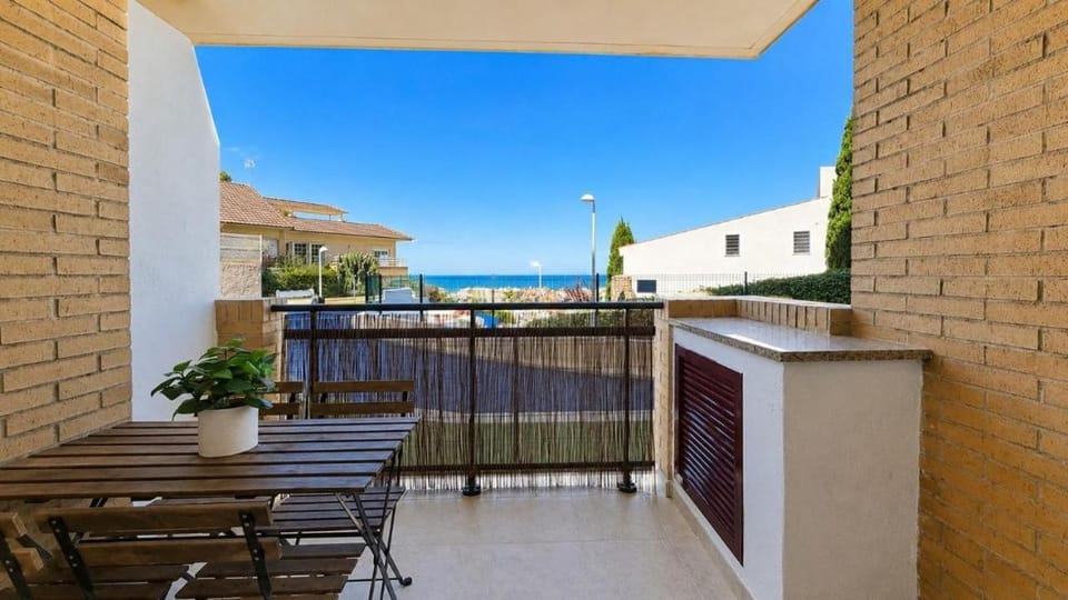 Nearby landmark, Off site, Balcony/Terrace, Dining area, Pool view, Pool view, Sea view