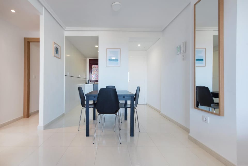 Kitchen or kitchenette, Living room, Seating area, Dining area, air conditioner