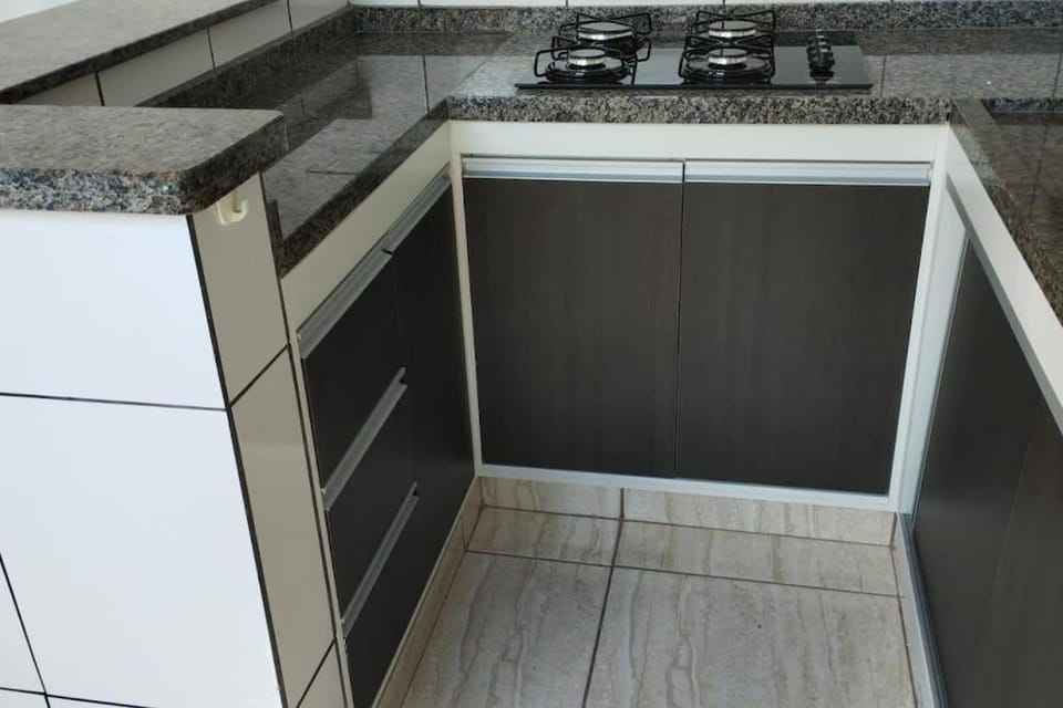Kitnet 2 - próximo ao centro de Jacareí House in State of São Paulo