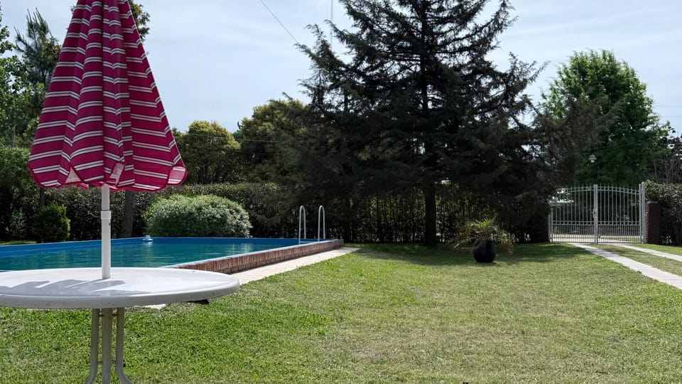Spring, Day, Natural landscape, Garden, Garden view, Pool view, Swimming pool, sunbed