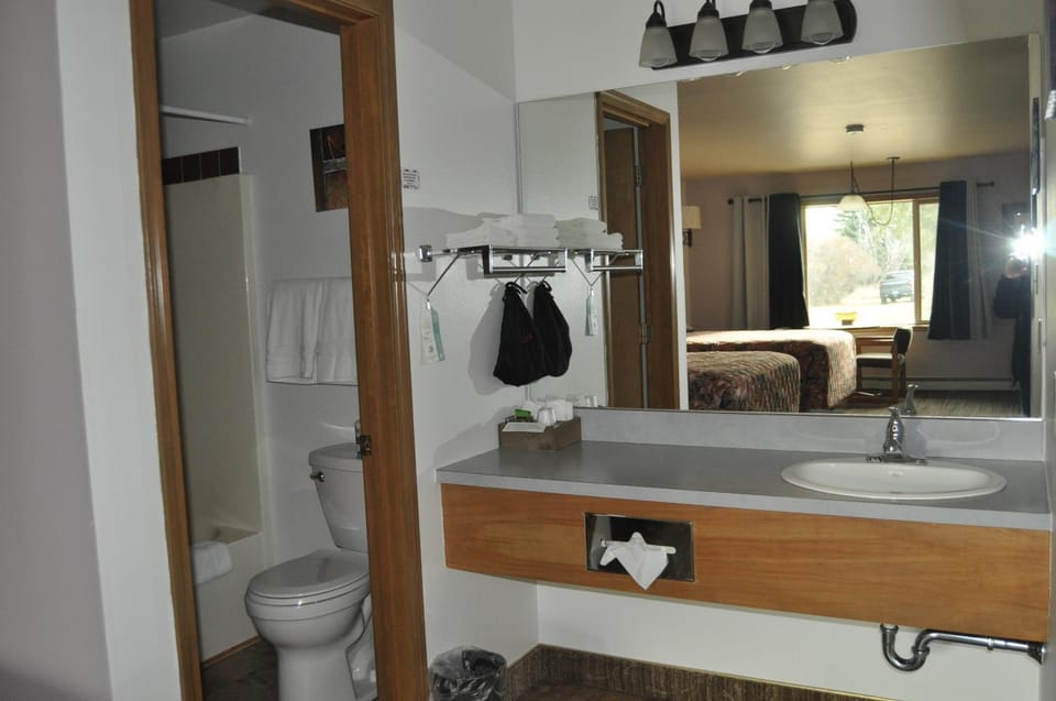 Shower, Toilet, Bathroom, Photo of the whole room, Bath