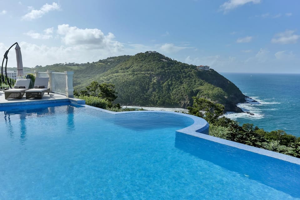 Cayman Villa - Contemporary 4 bedroom Villa with Stunning Ocean Views villa Villa in Caribbean