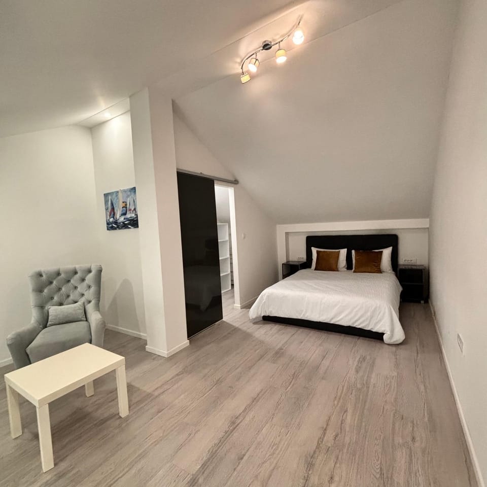Bed, Bedroom, wardrobe