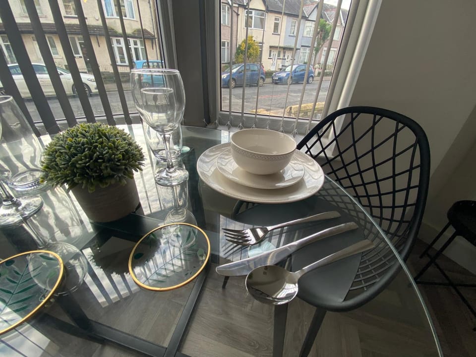 Day, View (from property/room), Living room, Seating area, Dining area