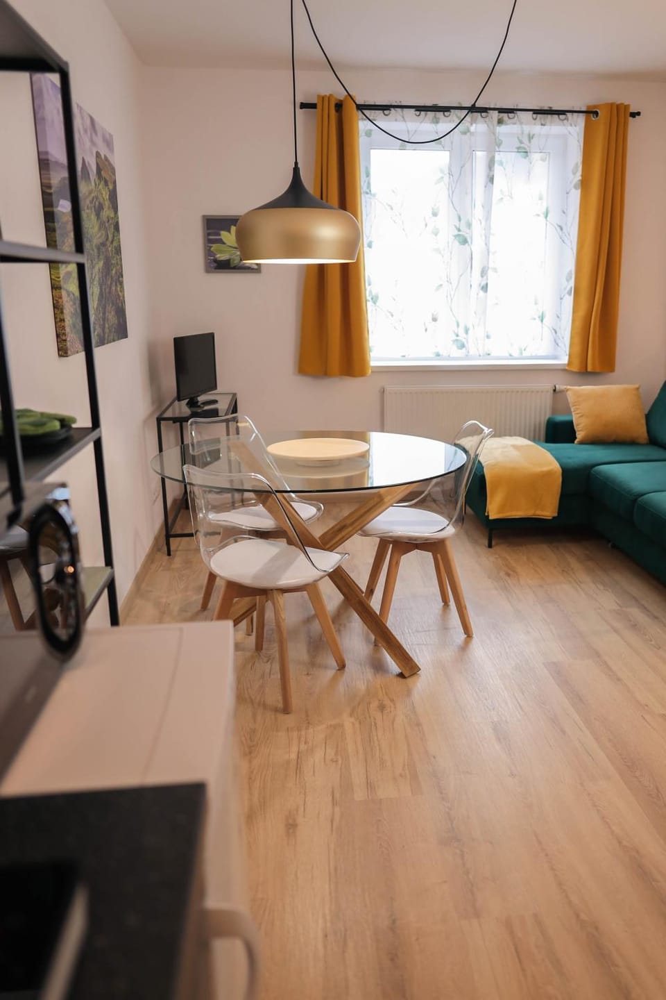 Living room, Dining area