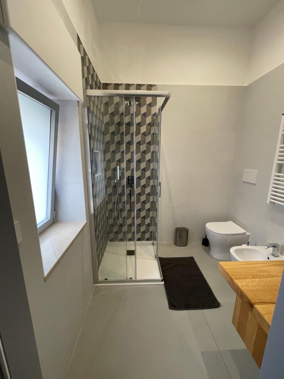Shower, Toilet, Bathroom, bidet, hair dryier