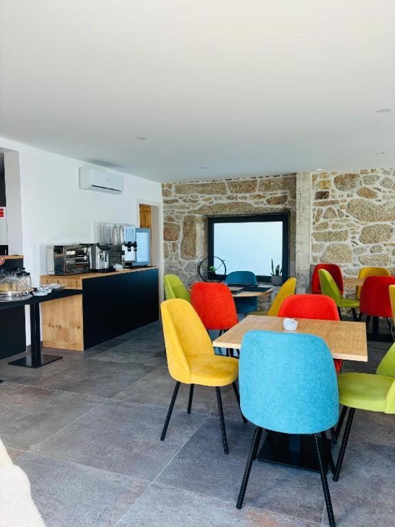 Coffee/tea facilities, Dining area, Breakfast
