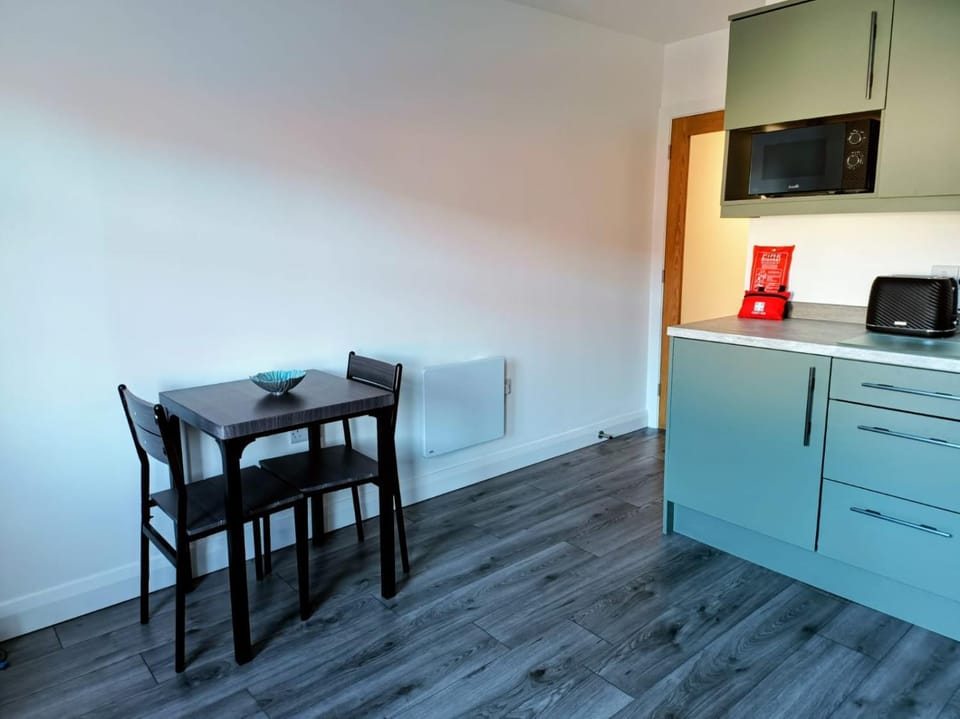 Modern 1 Bedroom Apt 4 near City Centre Parking Apartment in Belfast