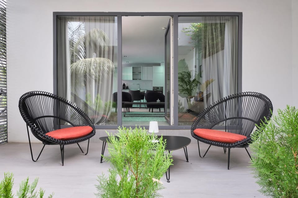 Patio, Day, Garden, Garden view