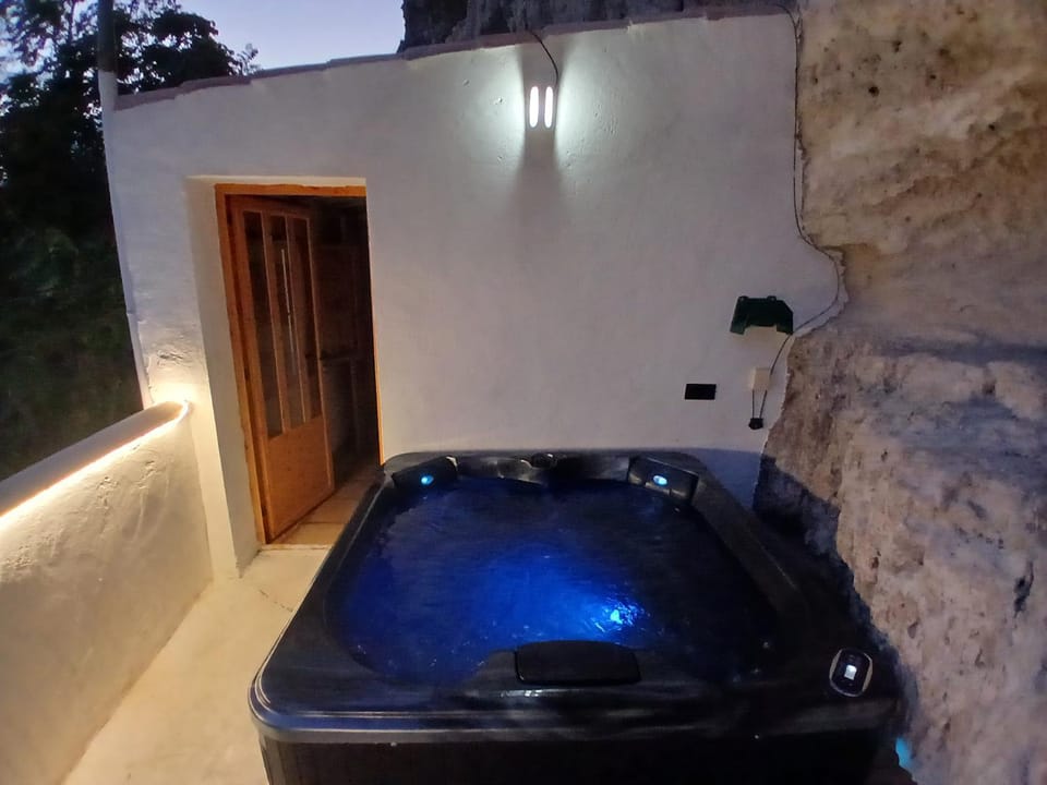 Natural landscape, Hot Tub