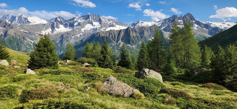 Nearby landmark, Natural landscape, Mountain view