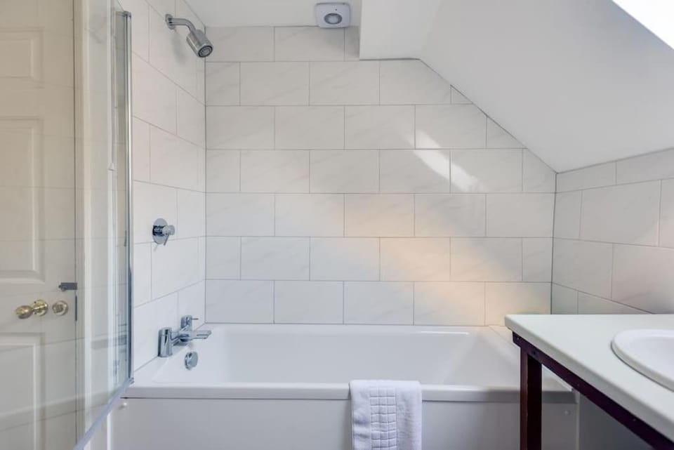 Shower, Bathroom, Bath