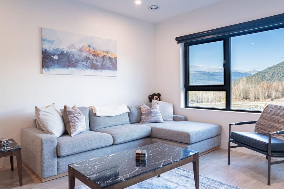 Mountainside Revival by Revelstoke Vacations Apartment in Revelstoke