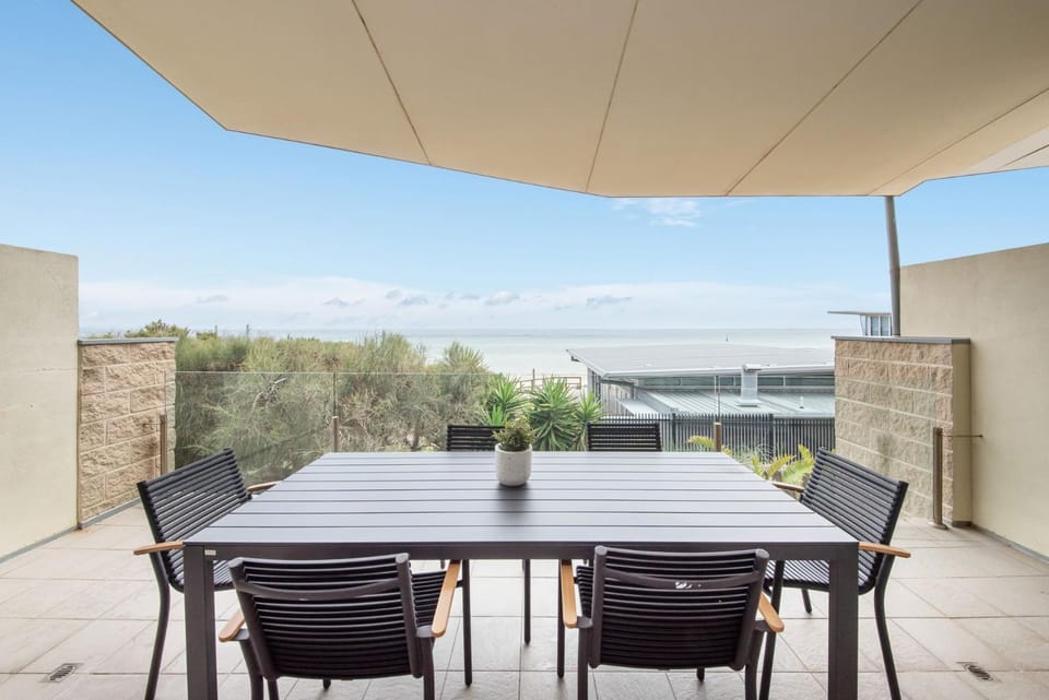 Natural landscape, View (from property/room), Balcony/Terrace, Sea view