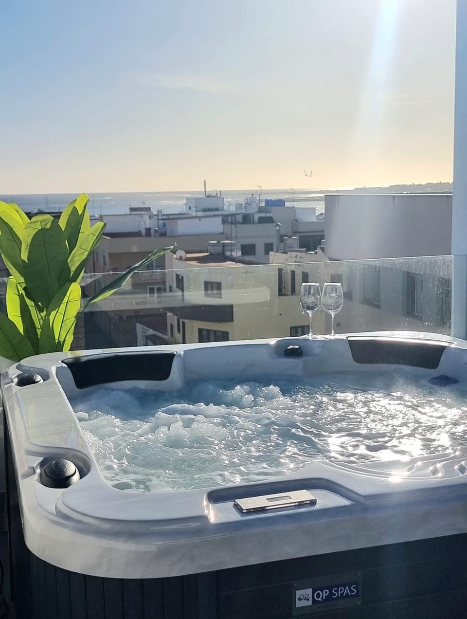 Hot Tub, Hot Tub, View (from property/room), Balcony/Terrace