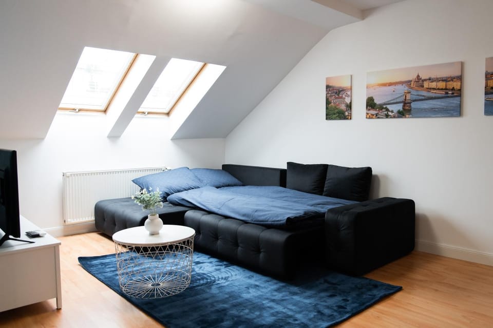 Balcony Dohany Street Apartment Apartment in Budapest