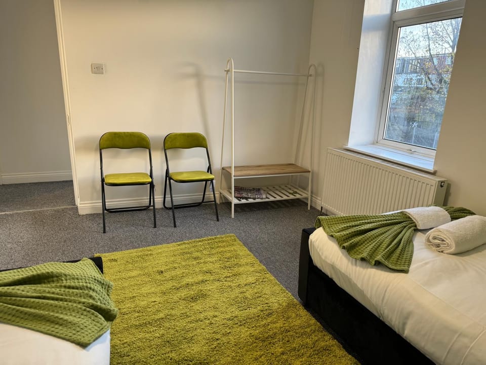 Photo of the whole room, Seating area, Bedroom